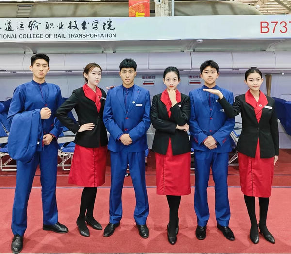 6442440e72c2d.jpg hk01.jpg