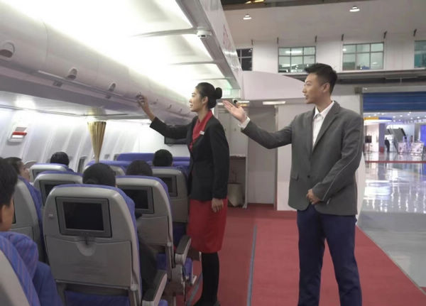 6442443cc938a.jpg hk02.jpg