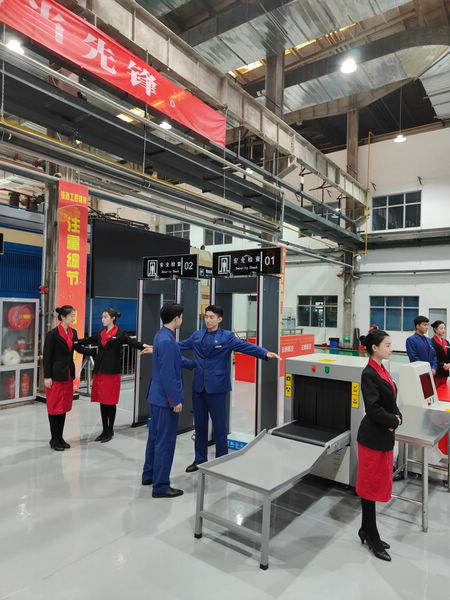 6442446478a59.jpg hk04.jpg